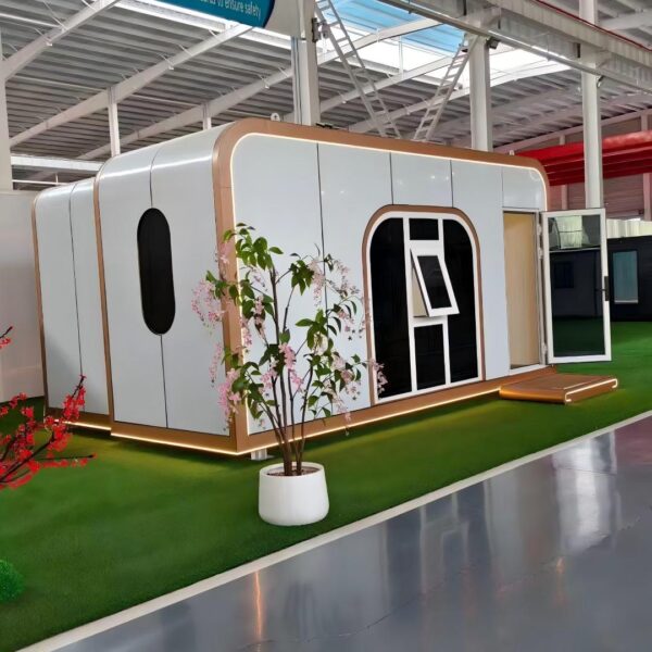 11 Luxurious Modern Style, Sliding and Expandable Apple Container Family Private Residence or Homestay