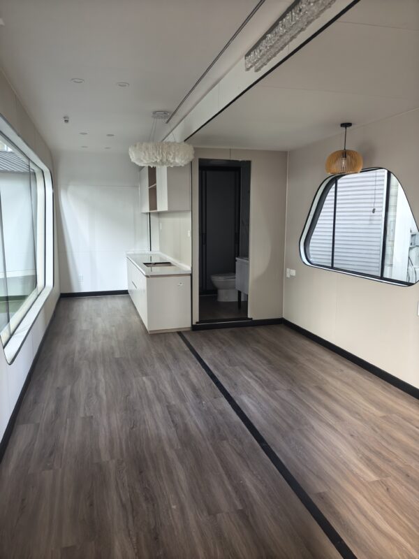 The apple warehouse can be expanded by dragging and dropping