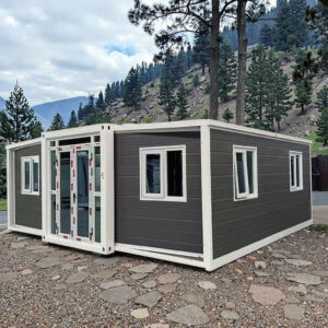 Hcb9d4b74b6044af5b4f762254091fc64u 20-foot double-wing folding house