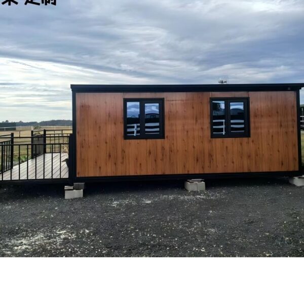 A double-wing folding house with a terrace