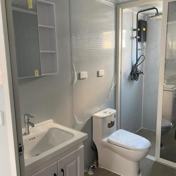 A 40-foot folding double-wing house with a pavilion