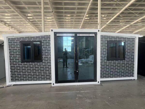 20-foot slope-top double-wing expansion room