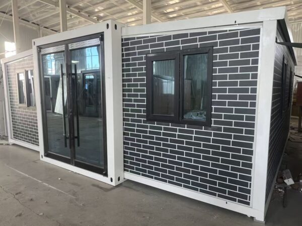 20-foot slope-top double-wing expansion room