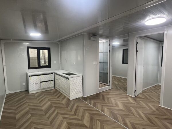 d472565dfcf294aceb712d6c4d98d41c 20-foot double-wing folding room with white carved-panel exterior wall